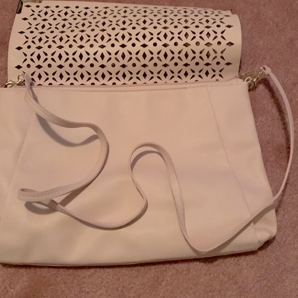 Beauty Boutique Laser Cut Flap Crossbody Bag with Shoulder Strap in pink NWOT - Picture 5 of 17